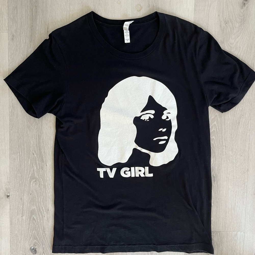 TV girl concert shirt band